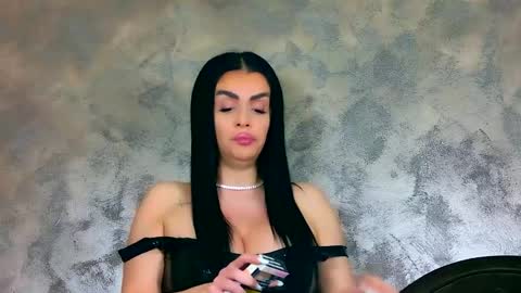 Kim Wilmes online show from April 23, 6:47 am