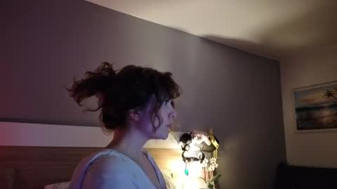Snapshot of kina_ka chatting on May 9, 7:08 pm kina_ka online show from May 9, 7:08 pm