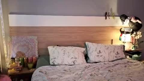 Snapshot of kina_ka chatting on June 8, 7:14 pm kina_ka online show from June 8, 7:14 pm