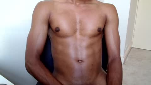 Snapshot of kinda_horny_right_now chatting on February 12, 7:02 am Isaac online show from February 12, 7:02 am