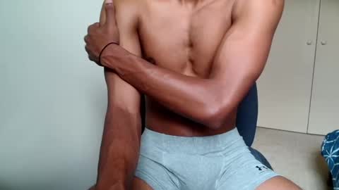 Snapshot of kinda_horny_right_now chatting on February 23, 3:13 am Isaac online show from February 23, 3:13 am