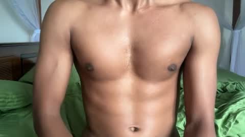 Snapshot of kinda_horny_right_now chatting on June 16, 5:32 am Isaac online show from June 16, 5:32 am