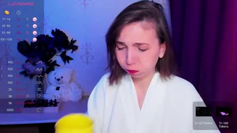 Hazel online show from February 15, 9:33 pm