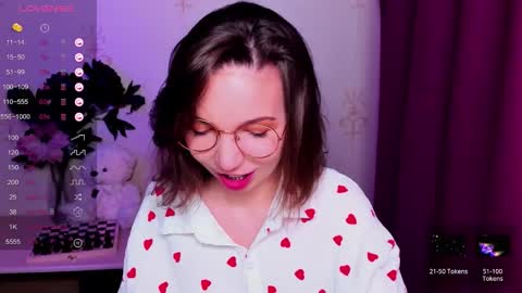 Hazel online show from March 18, 6:33 pm