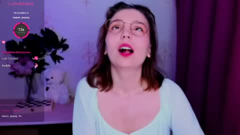 Hazel online show from April 22, 9:05 pm