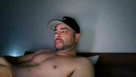 Snapshot of king_9thickxx chatting on May 11, 3:12 am king_9thickxx online show from May 11, 3:12 am