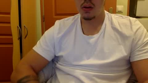 Snapshot of king_cobr chatting on January 13, 7:53 pm king_cobr online show from January 13, 7:53 pm