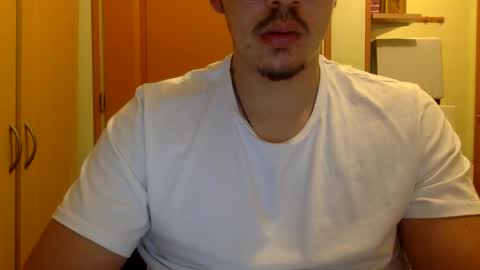 Snapshot of king_cobr chatting on January 27, 7:35 pm king_cobr online show from January 27, 7:35 pm