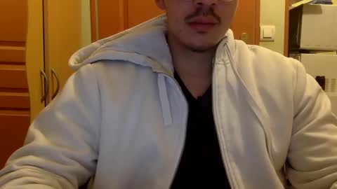 Snapshot of king_cobr chatting on February 19, 7:27 pm king_cobr online show from February 19, 7:27 pm