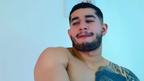 Angel Falconer online show from February 3, 9:20 pm