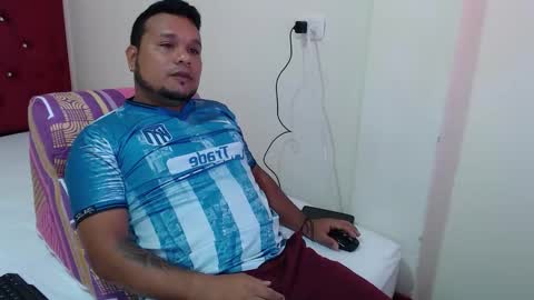 King LEO  online show from January 7, 1:24 pm