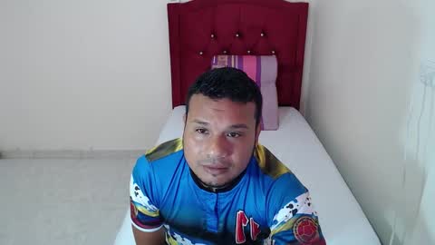 King LEO  online show from January 9, 12:41 pm