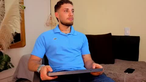 Snapshot of king_meruem chatting on April 30, 8:57 pm king_meruem online show from April 30, 8:57 pm