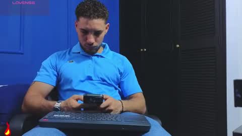 Snapshot of king_meruem chatting on July 7, 8:02 pm king_meruem online show from July 7, 8:02 pm