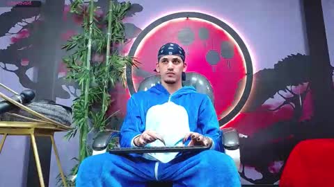 king voy online show from November 18, 7:18 pm