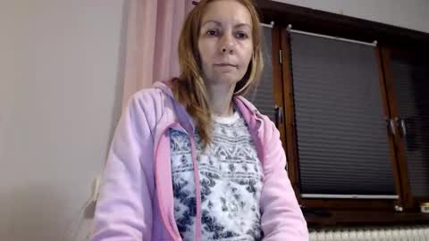 sexysexyhotwetpinkredpussy online show from September 26, 8:02 pm