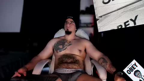 Snapshot of kingbear777 chatting on February 16, 11:16 am King Bear online show from February 16, 11:16 am