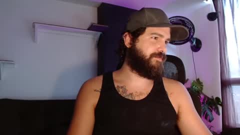 Snapshot of kingcat420 chatting on December 10, 7:00 pm Jake online show from December 10, 7:00 pm