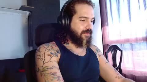 Snapshot of kingcat420 chatting on October 2, 8:16 pm Jake online show from October 2, 8:16 pm