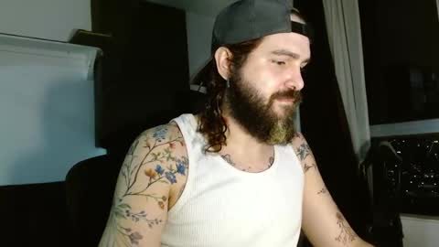 Snapshot of kingcat420 chatting on October 22, 1:28 am Jake online show from October 22, 1:28 am