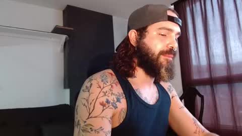 Snapshot of kingcat420 chatting on October 23, 9:35 pm Jake online show from October 23, 9:35 pm