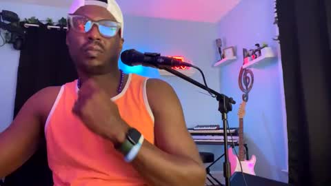 Snapshot of kingcorbra chatting on December 3, 5:09 am KC online show from December 3, 5:09 am