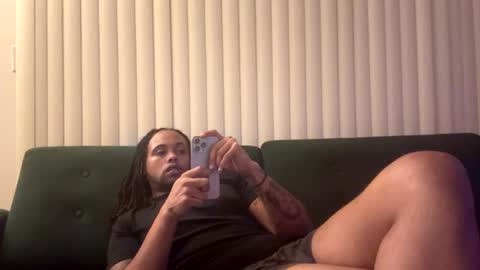 Snapshot of kingdabiggest chatting on October 18, 3:09 am KingDaBiggest online show from October 18, 3:09 am