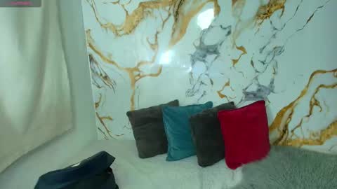 Snapshot of kingdanny_8 chatting on March 8, 3:32 am kingdanny_8 online show from March 8, 3:32 am