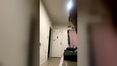 Snapshot of kingecstasyxxx chatting on June 17, 5:21 am KingEcstasyXXX online show from June 17, 5:21 am