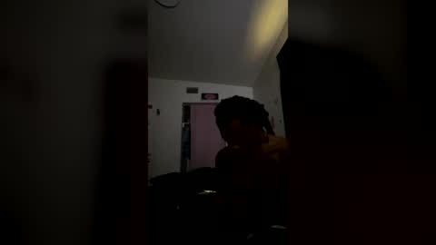Snapshot of kingecstasyxxx chatting on June 21, 4:53 pm KingEcstasyXXX online show from June 21, 4:53 pm