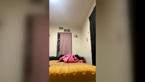 Snapshot of kingecstasyxxx chatting on June 26, 3:44 am KingEcstasyXXX online show from June 26, 3:44 am
