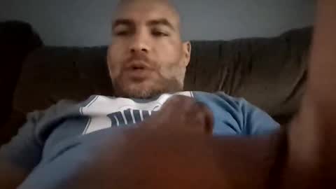 Snapshot of kingelizar12 chatting on October 21, 5:46 pm kingelizar12 online show from October 21, 5:46 pm