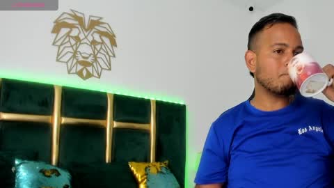 Snapshot of kingg_jay chatting on May 12, 11:40 am kingg_jay online show from May 12, 11:40 am