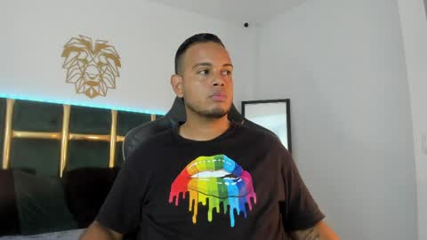 Snapshot of kingg_jay chatting on May 31, 12:23 pm kingg_jay online show from May 31, 12:23 pm