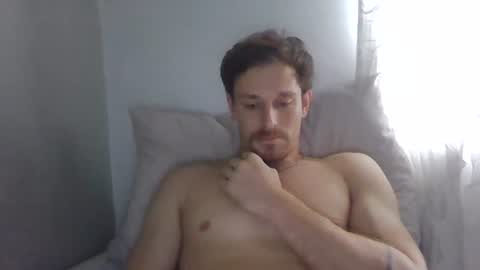 Snapshot of kingharold92 chatting on June 18, 2:10 pm kingharold92 online show from June 18, 2:10 pm