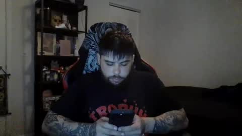 Snapshot of kingjames0627 chatting on June 24, 11:37 pm James online show from June 24, 11:37 pm