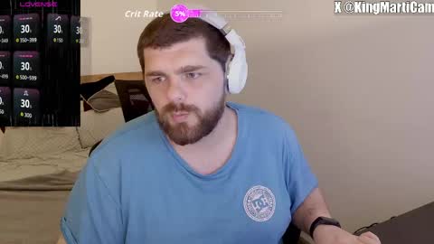 Snapshot of kingmarti chatting on April 29, 11:14 am Marti online show from April 29, 11:14 am