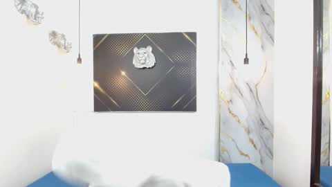 KING  online show from March 27, 8:26 am