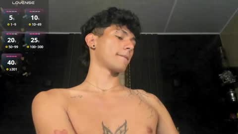  A L E X  online show from December 3, 6:04 am