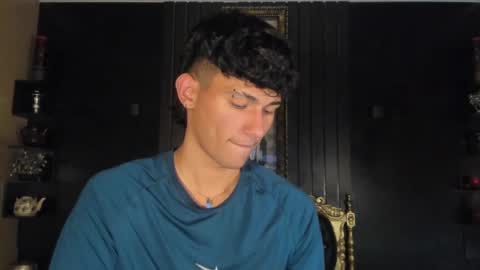  A L E X  online show from December 12, 4:15 am