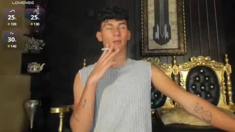  A L E X  online show from December 14, 6:56 am