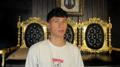  A L E X  online show from December 29, 5:31 am