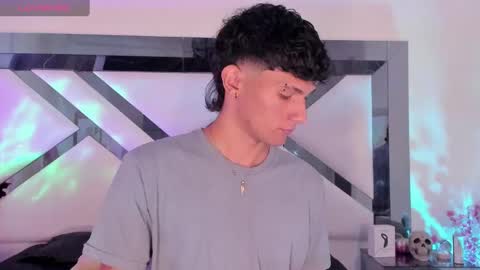  A L E X  online show from January 26, 5:02 am