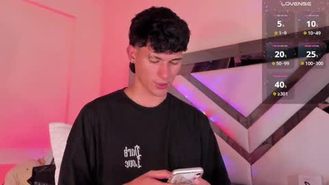  A L E X  online show from January 28, 7:22 am