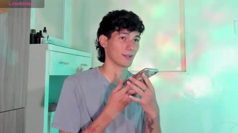  A L E X  online show from February 18, 6:15 am