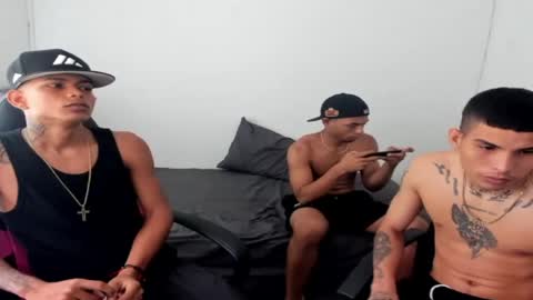 DOMINANT ALPHA KINGS online show from April 21, 10:01 pm