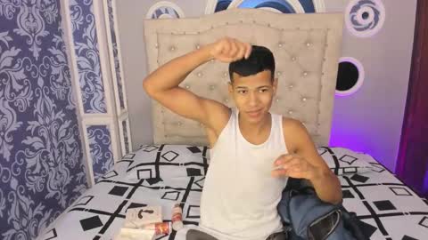 Snapshot of kingstark_ chatting on October 6, 11:18 am sebastian online show from October 6, 11:18 am