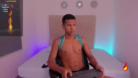 Snapshot of kingstark_ chatting on October 18, 11:33 am sebastian online show from October 18, 11:33 am