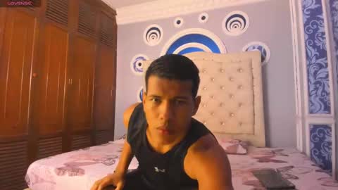 Snapshot of kingstark_ chatting on November 1, 12:51 pm sebastian online show from November 1, 12:51 pm