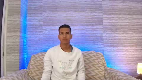 Snapshot of kingstark_ chatting on November 6, 11:11 am sebastian online show from November 6, 11:11 am